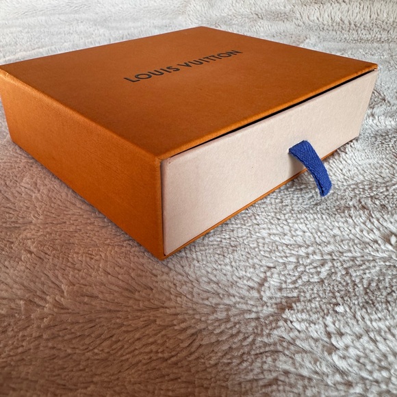 Authentic Louis Vuitton Paper shopping Gift bag Measures 5.5”x5”x1.5” - Picture 6 of 9